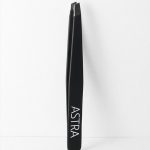 Tweezers